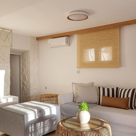 Villa Seashell -Wonderful Newly Renovated Villa On The Beach Γαλατάς Εξωτερικό φωτογραφία