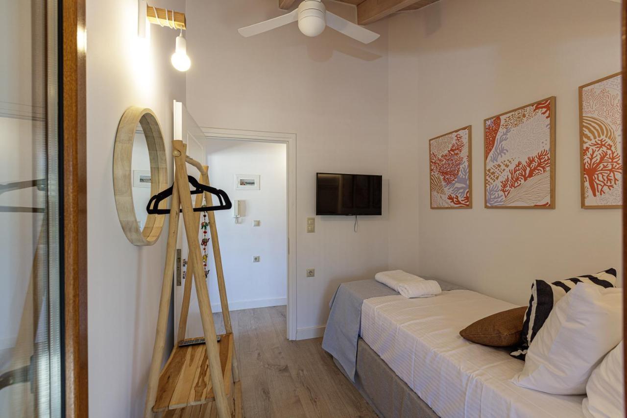 Villa Seashell -Wonderful Newly Renovated Villa On The Beach Γαλατάς Εξωτερικό φωτογραφία