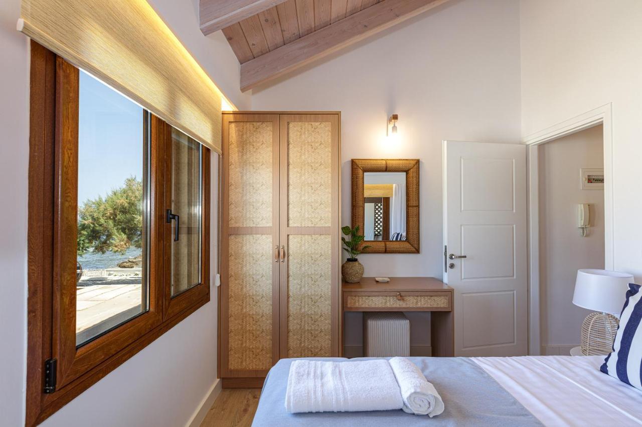 Villa Seashell -Wonderful Newly Renovated Villa On The Beach Γαλατάς Εξωτερικό φωτογραφία