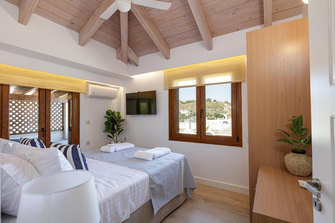 Villa Seashell -Wonderful Newly Renovated Villa On The Beach Γαλατάς Εξωτερικό φωτογραφία