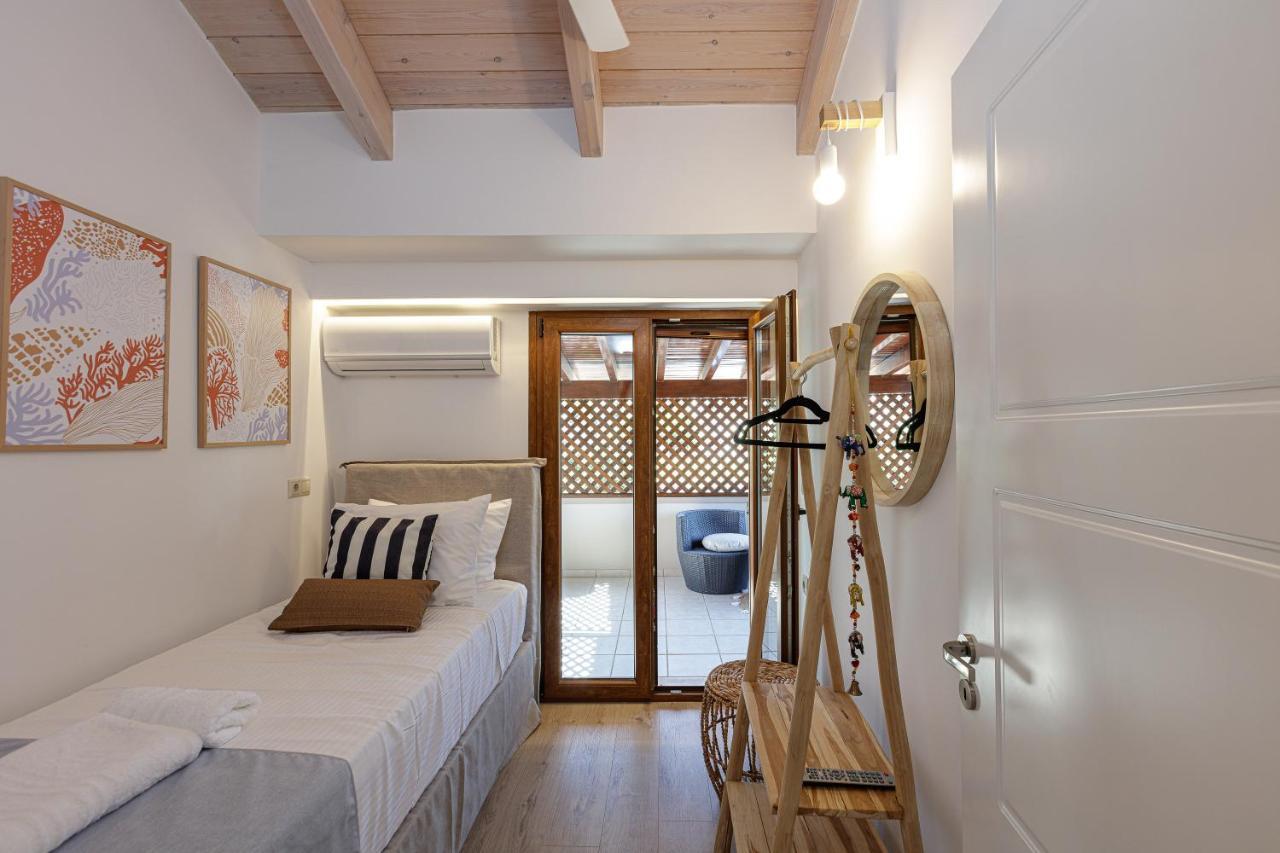 Villa Seashell -Wonderful Newly Renovated Villa On The Beach Γαλατάς Εξωτερικό φωτογραφία